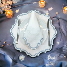 Load image into Gallery viewer, linen napkins for Christmas, Christmas linen napkins, weddings, wedding linen napkins, wedding napkins, table linen, soft linen napkins, dinner napkins, luxury linen napkins, linen napkins, holiday table napkins, handmade napkins, Christmas table linen, Christmas, dining napkins, dining linen napkins, parties, table accessories, tovaglioli di Lino, tovaglioli, tovaglioli eleganti, tovaglioli per matrimonio, tovaglioli per la festa, tovaglioli fatti a mano, matrimonio, servietten, leinen servietten