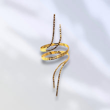 Load image into Gallery viewer, Gold Spiral Napkin Rings, Metal Spiral Napkin Rings, Gold Napkin Rings, Wedding Napkin Rings, Holiday Napkin Rings, Decorative Serviette Rings, Holiday Napkin Holders, Napkin Ring Buckles, Wedding Decorations, Decorations for Weddings, Dinner Table Rings, Dinner Table Decor, Halloween, Thanksgiving, Banquet, Party, Wedding