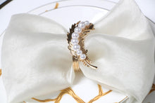 Load image into Gallery viewer, Feather Napkin Rings (4pcs/set)