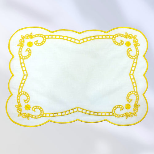 Yellow embroidered linen placemats, Embroidered linen placemats, Yellow embroidered placemats, Embroidered placemats, Spring placemats, Easter placemats, Wedding placemats, Handmade placemats, Colorful placemats, Decorative placemats, Table mats, Placemats