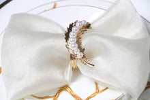 Load image into Gallery viewer, Feather Napkin Rings (4pcs/set)
